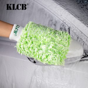 KLCB Green Coral Velvet Globes Cleaning Car